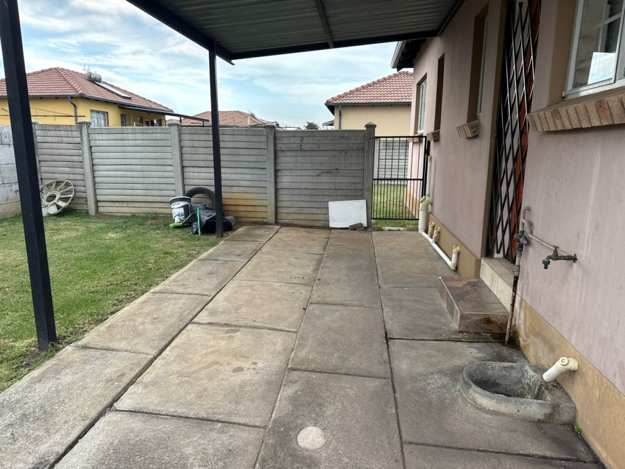 3 Bedroom Property for Sale in Waterval East North West